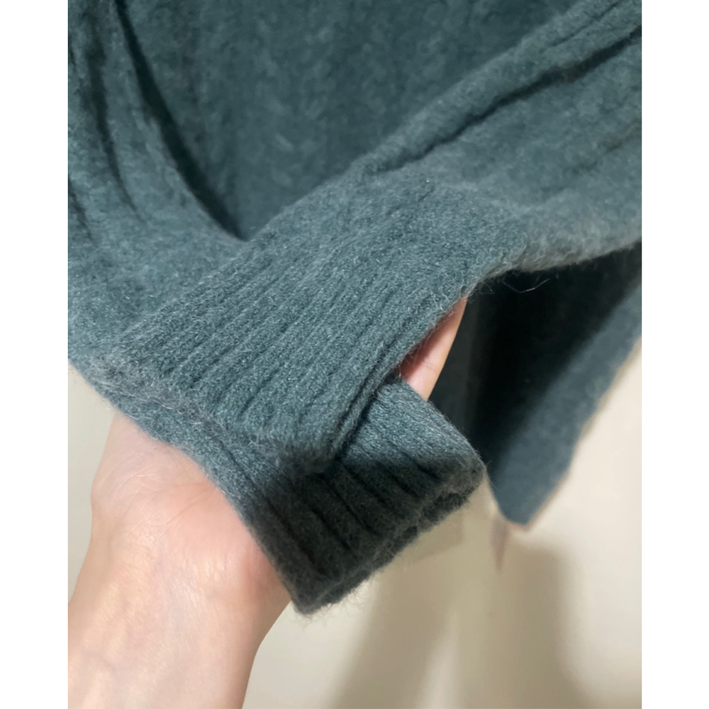 NWT URBANIC Teal Cable Knit Crew Neck Sweater Women Size Small - Picture 5 of 8